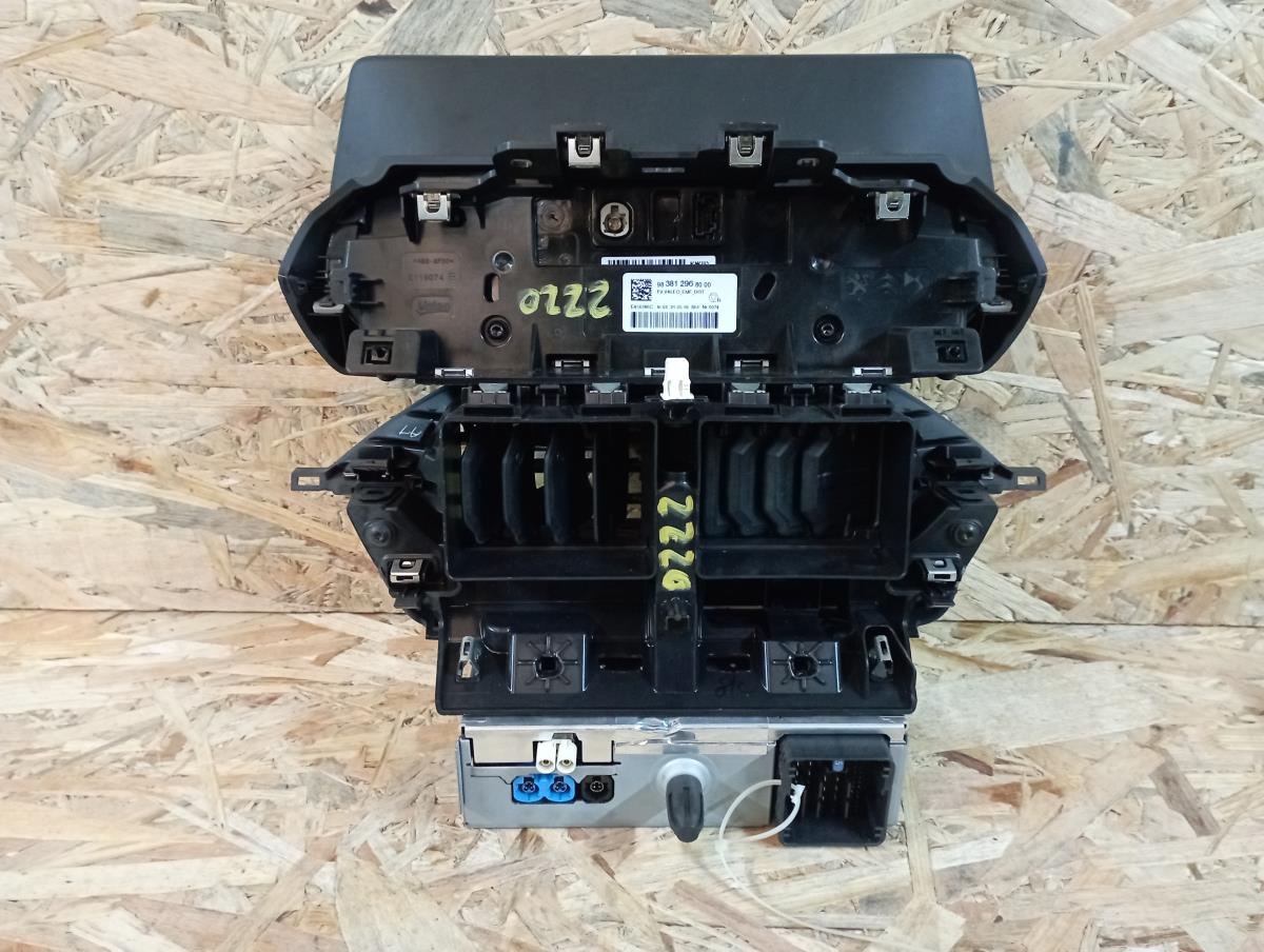 Kit Auto-rádio PEUGEOT 2008 II (U_) Imagem-2