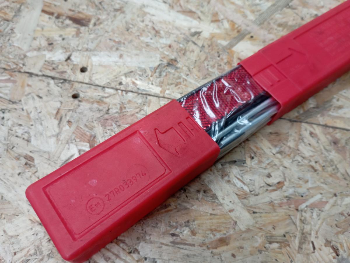 Triângulo de sinalização KIA Ceed (CD) Imagem-1