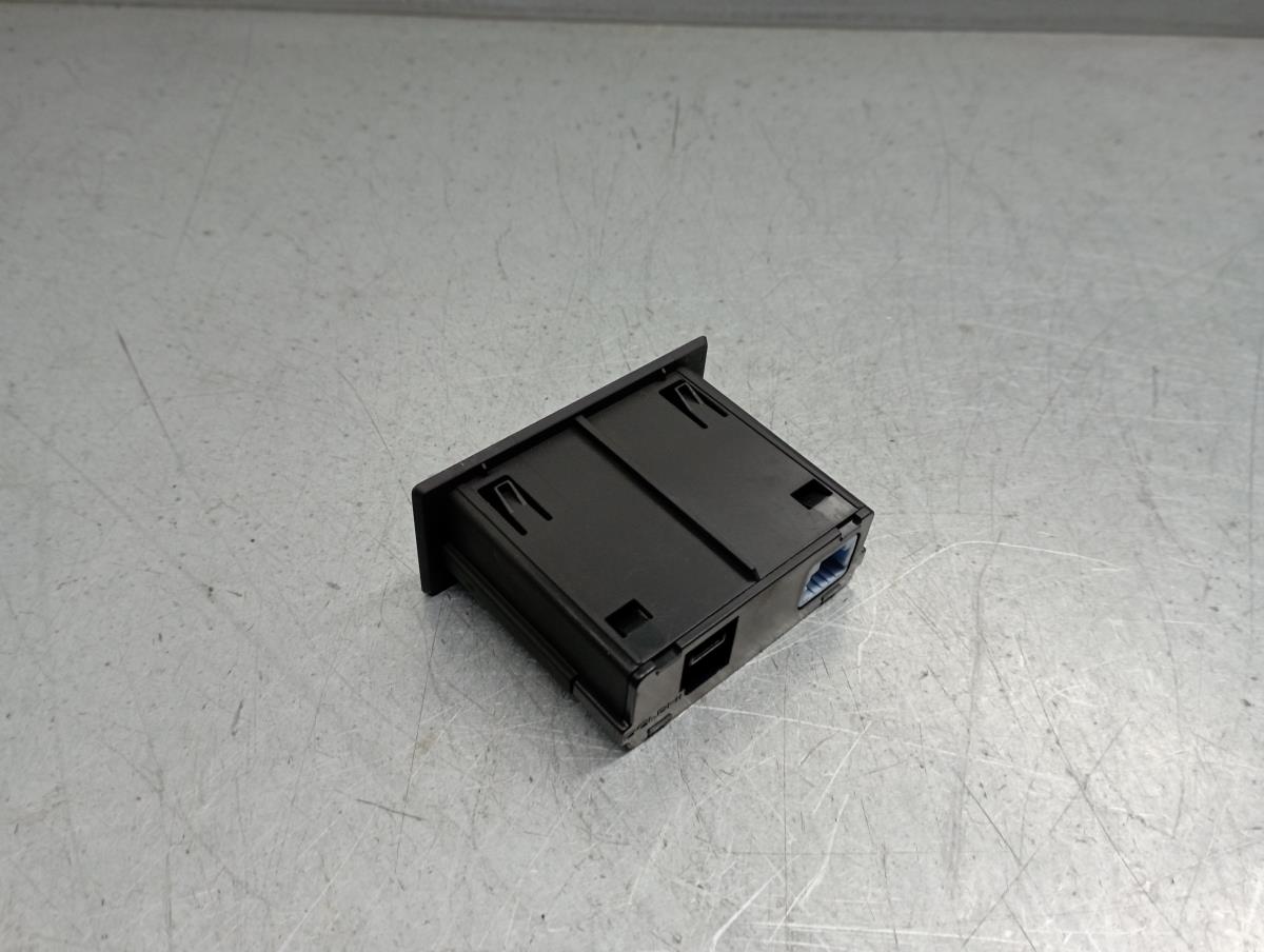 Módulo USB / AUX / IPOD RENAULT Clio V (BF_) Imagem-1