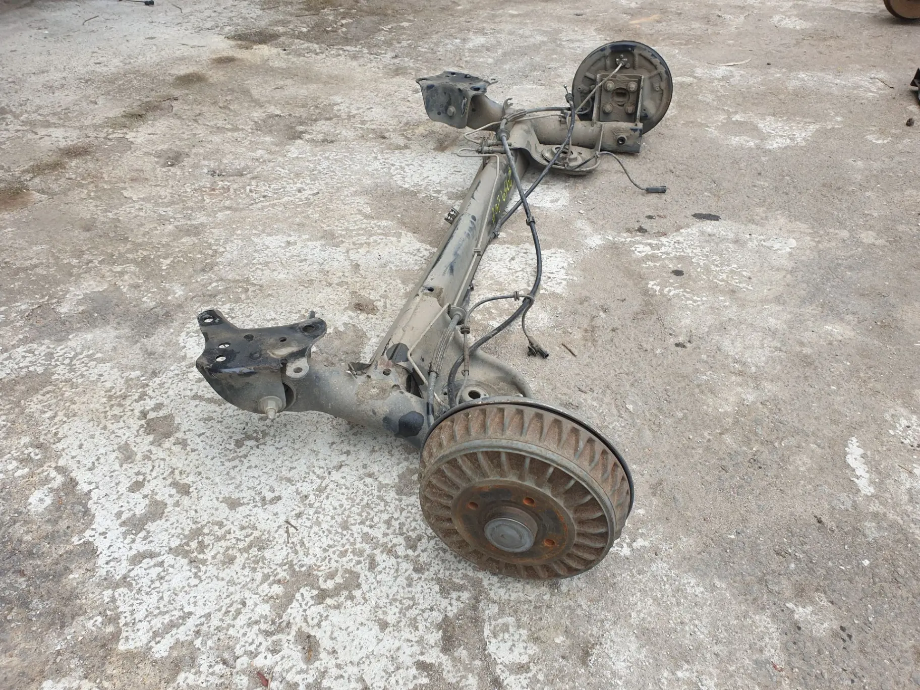 Essieu arrière à tambours RENAULT Zoe (BFM_) Imagem-1