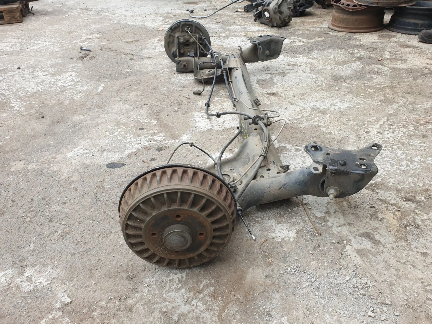 Essieu arrière à tambours RENAULT Zoe (BFM_) Imagem-2