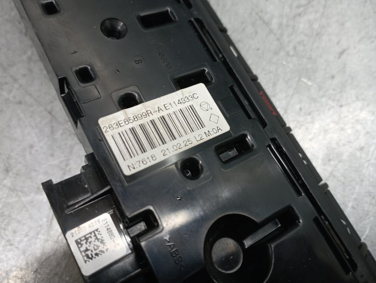 Pulsanti luci di emergenza RENAULT Clio V (BF_) Imagem-3