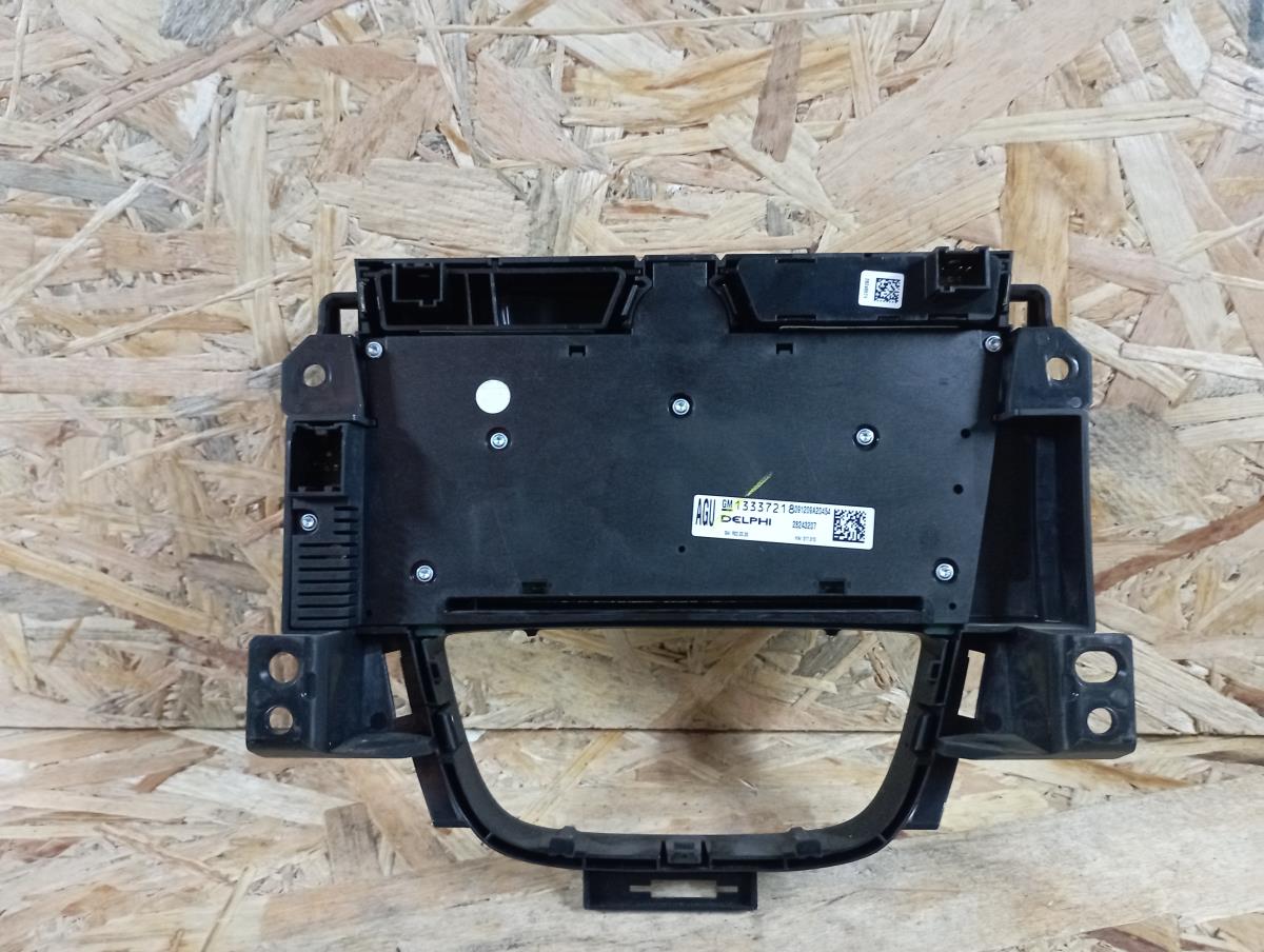 Radio control OPEL Astra J Imagem-1