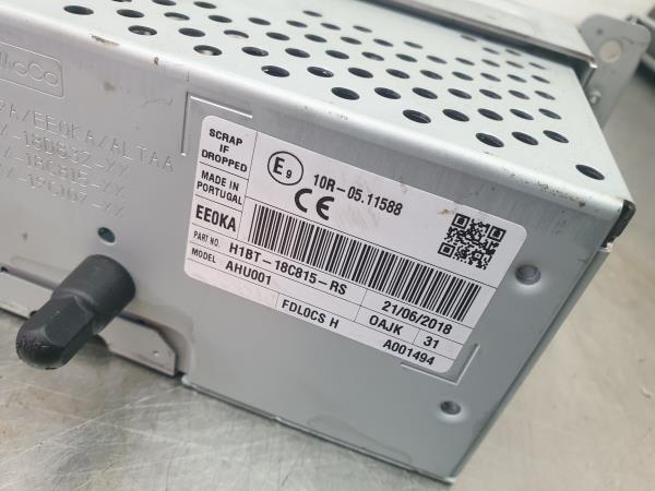 Kit Auto-rádio FORD Fiesta VII (HJ, HF) Imagem-3