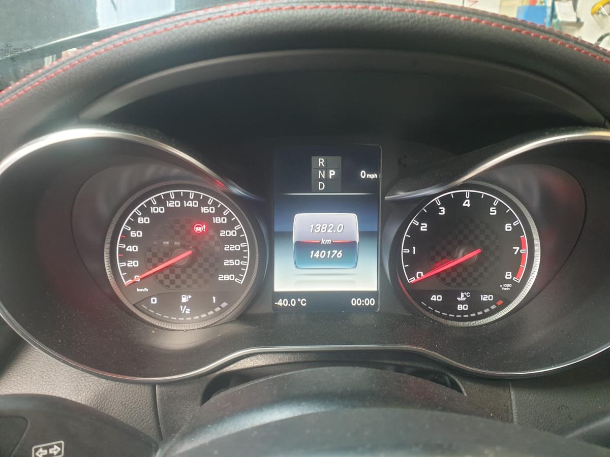 Quadrante / painel de instrumentos MERCEDES-BENZ Classe C Carrinha (S205)