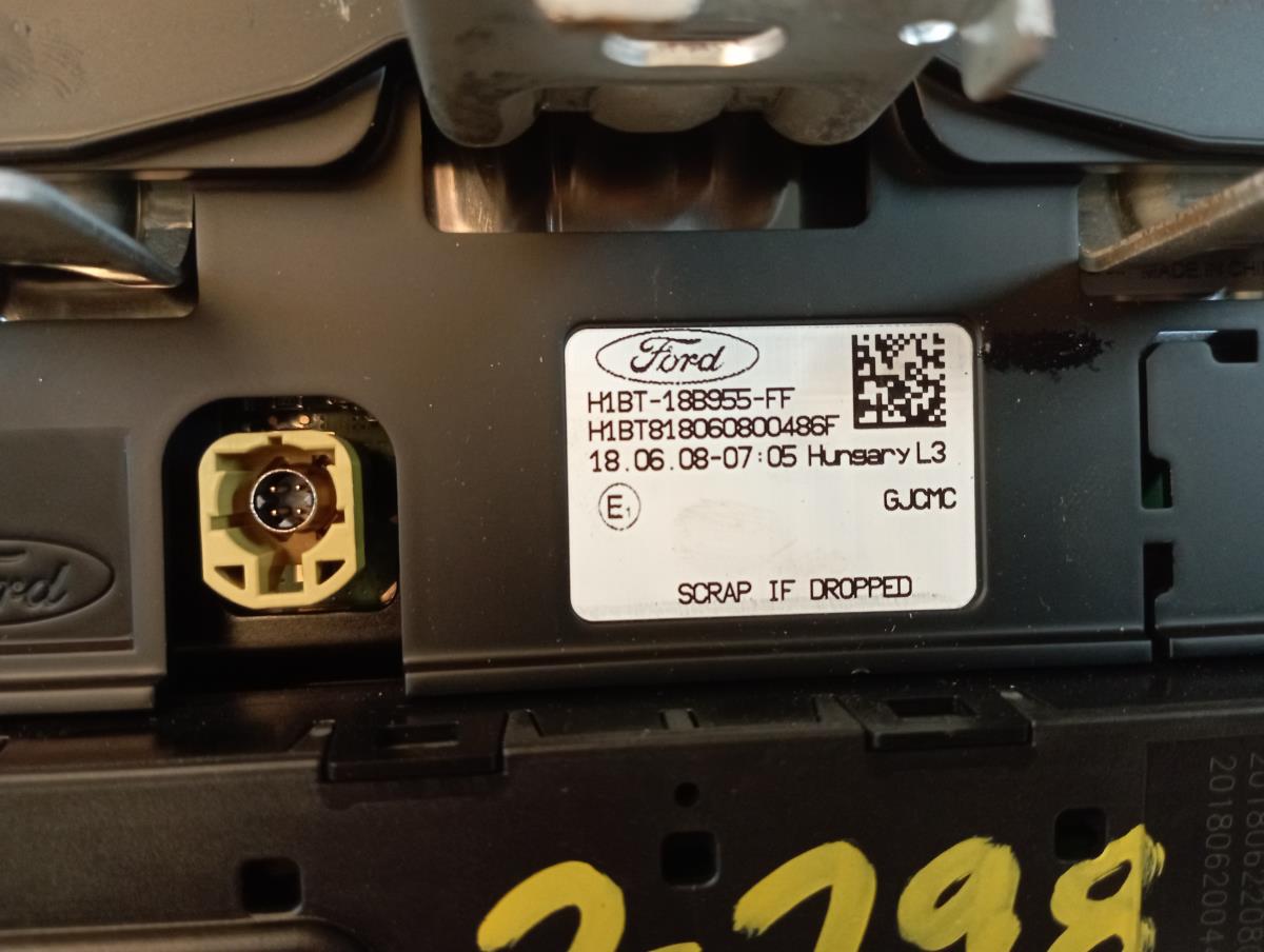 Kit Auto-rádio FORD Fiesta VII (HJ, HF) Imagem-4