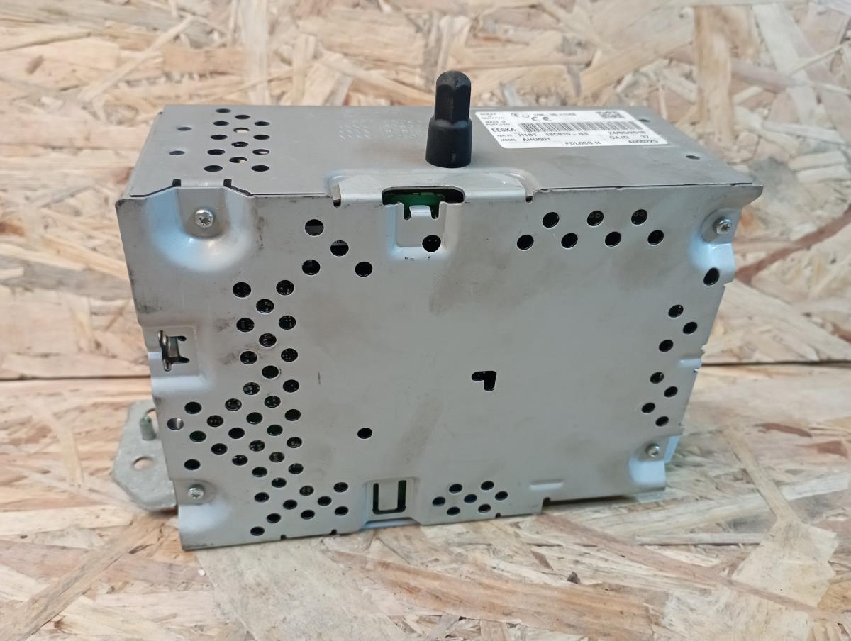 Kit Auto-rádio FORD Fiesta VII (HJ, HF) Imagem-6