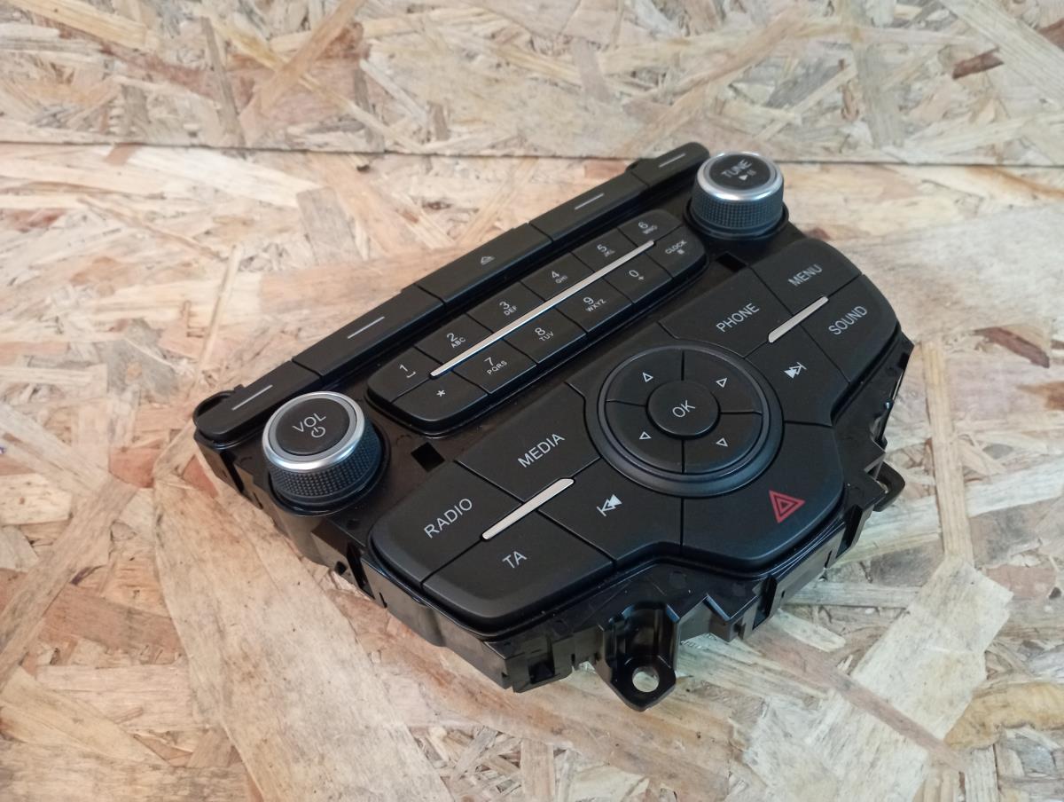 Radio control FORD Focus III Imagem-1