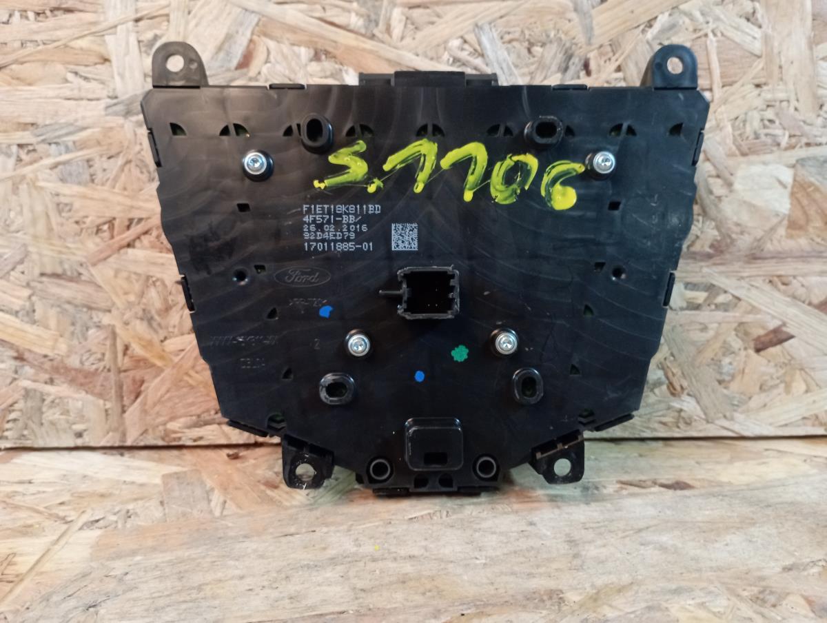 Radio control FORD Focus III Imagem-2