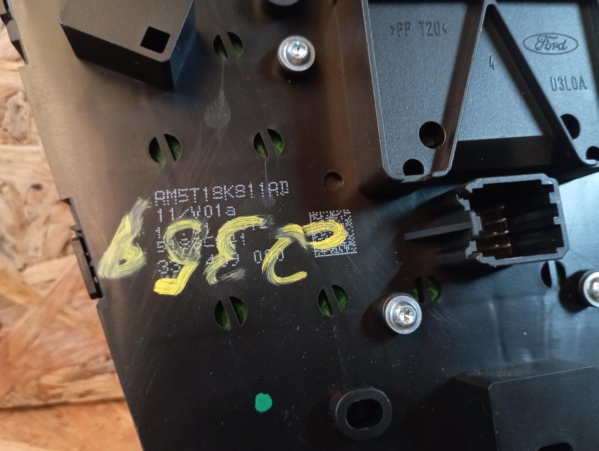 Radio control FORD Focus III Imagem-3