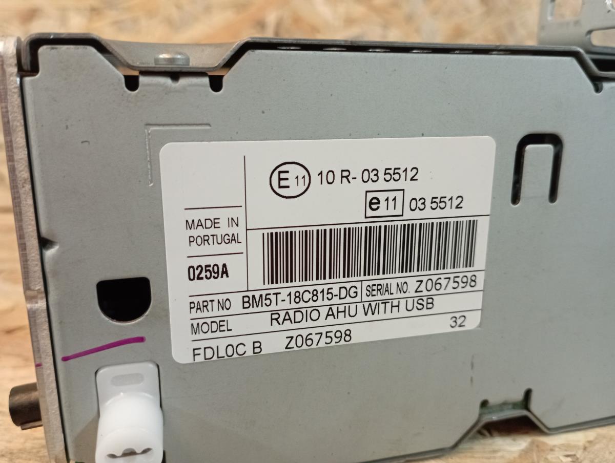 Kit Auto-rádio FORD Focus III Imagem-4