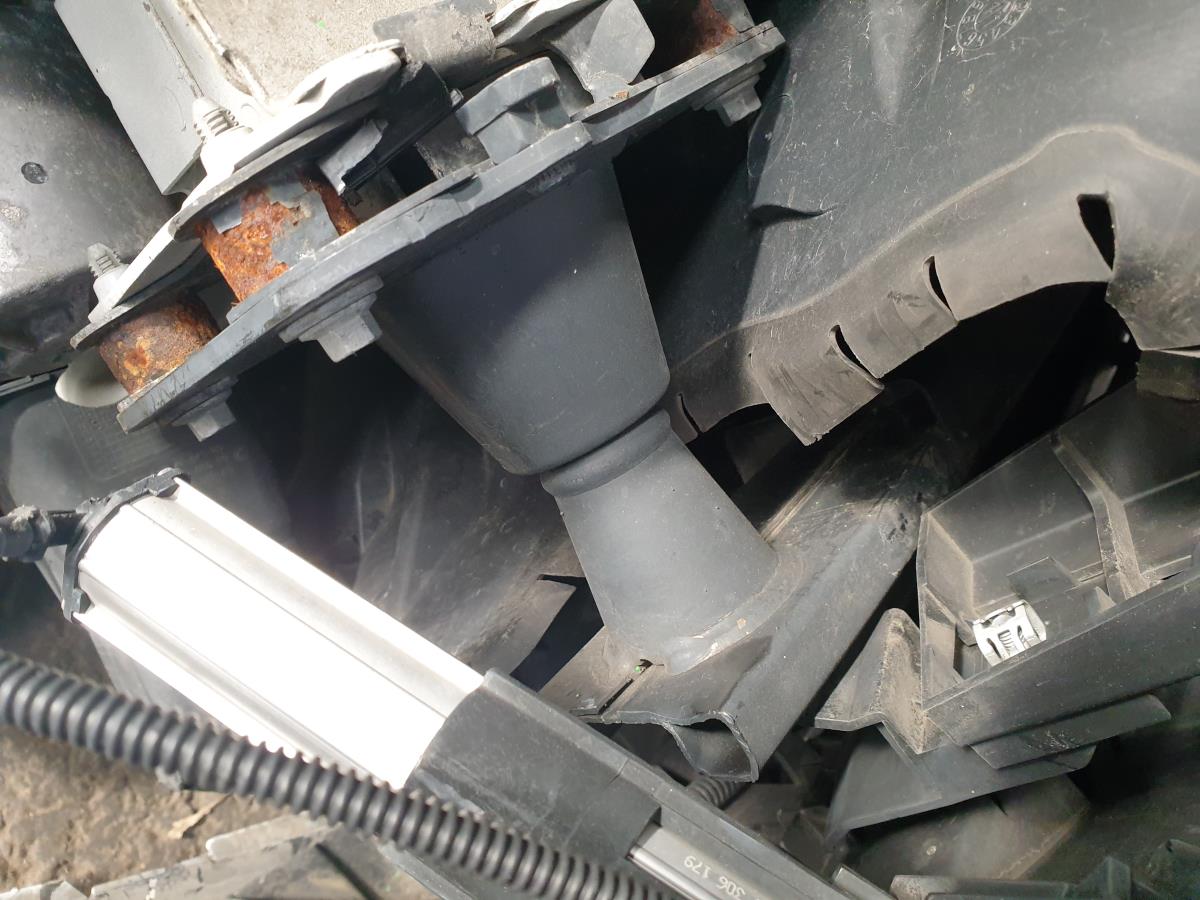 Front bumper reinforcement CITROËN DS5 (KF_)