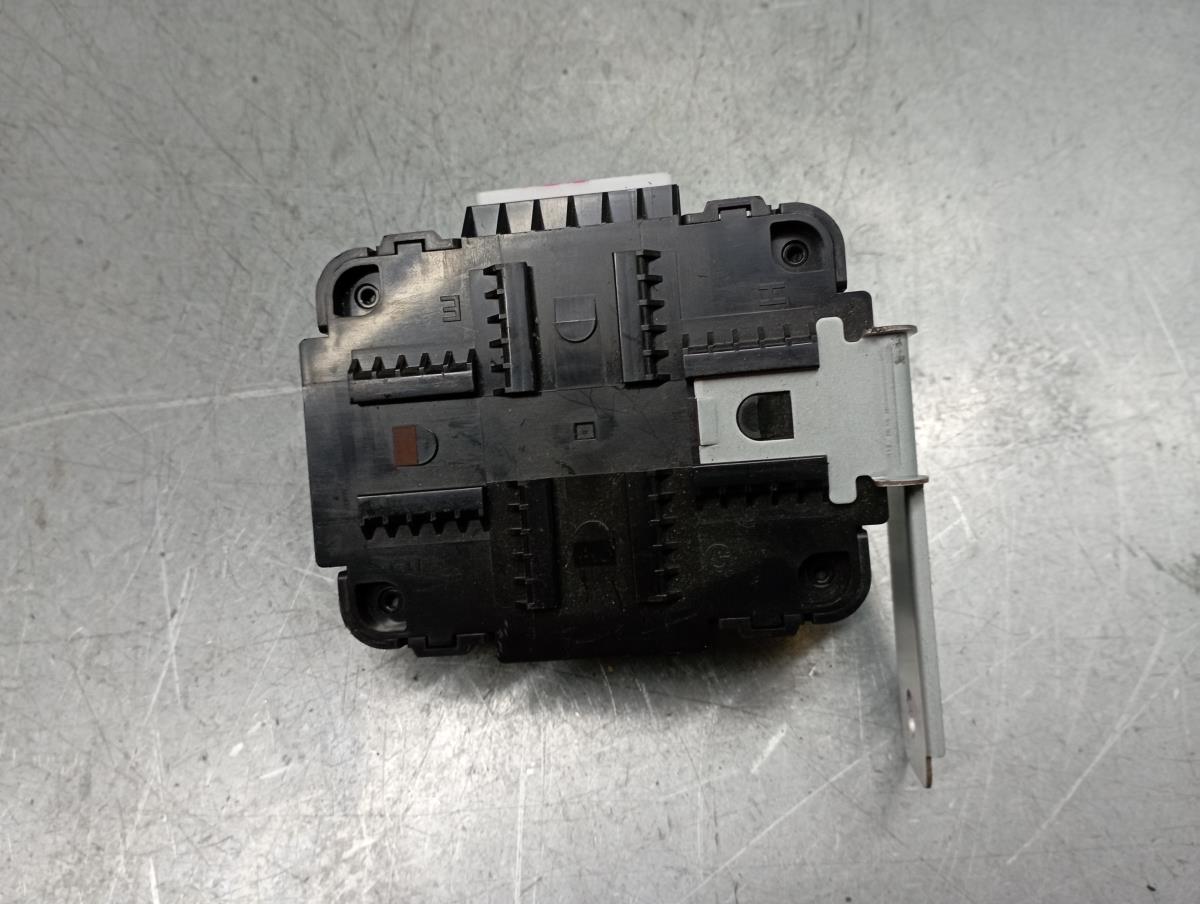 Centralina do fecho central KIA Rio IV (YB) Imagem-1