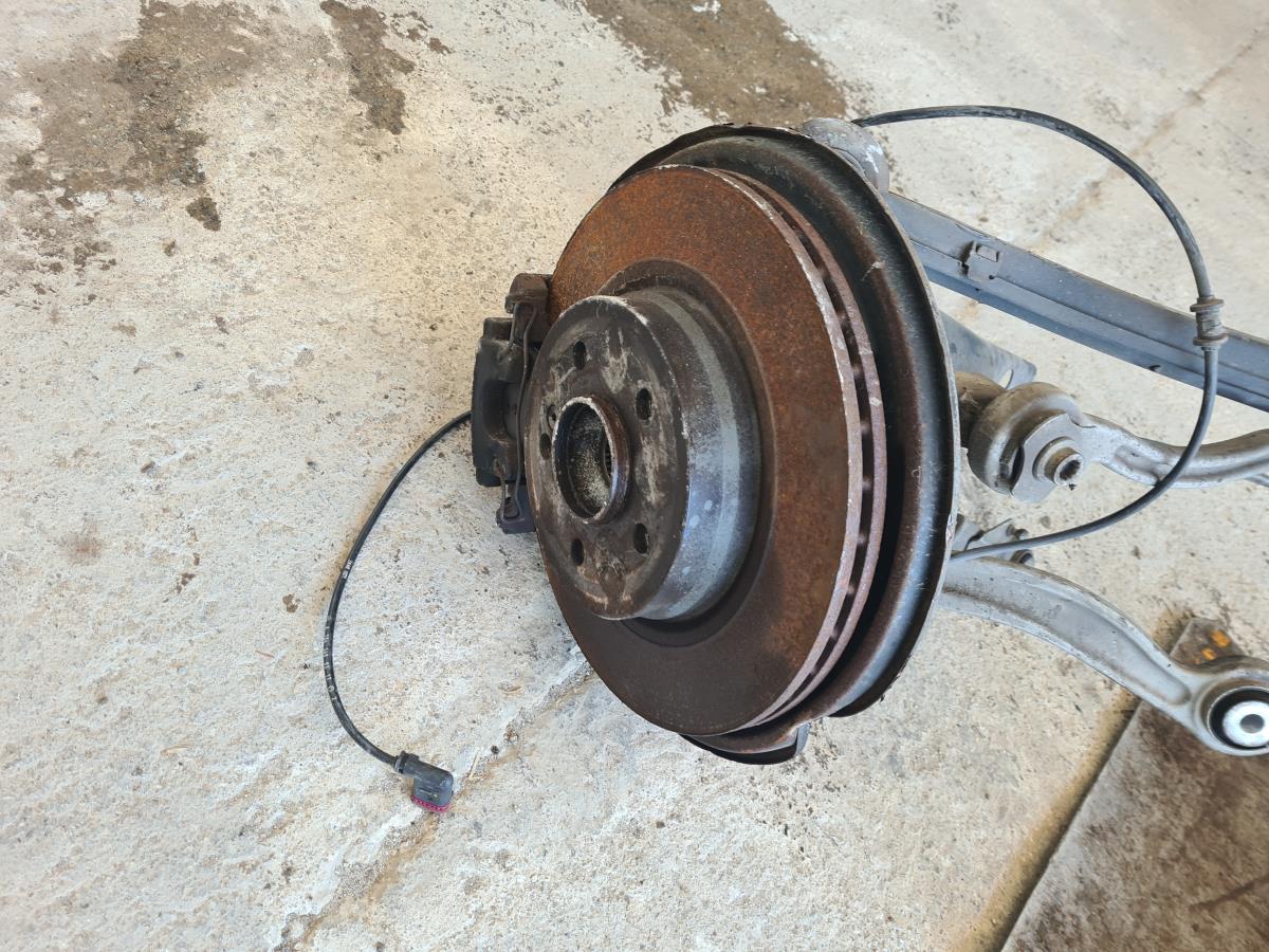 Fusée arrière gauche MERCEDES-BENZ Classe C Carrinha (S204)