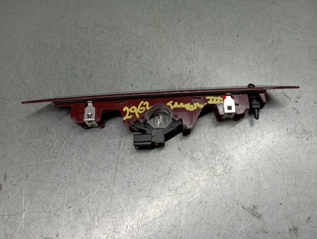 Additional stop light / 3rd stop light DACIA Sandero III Imagem-3