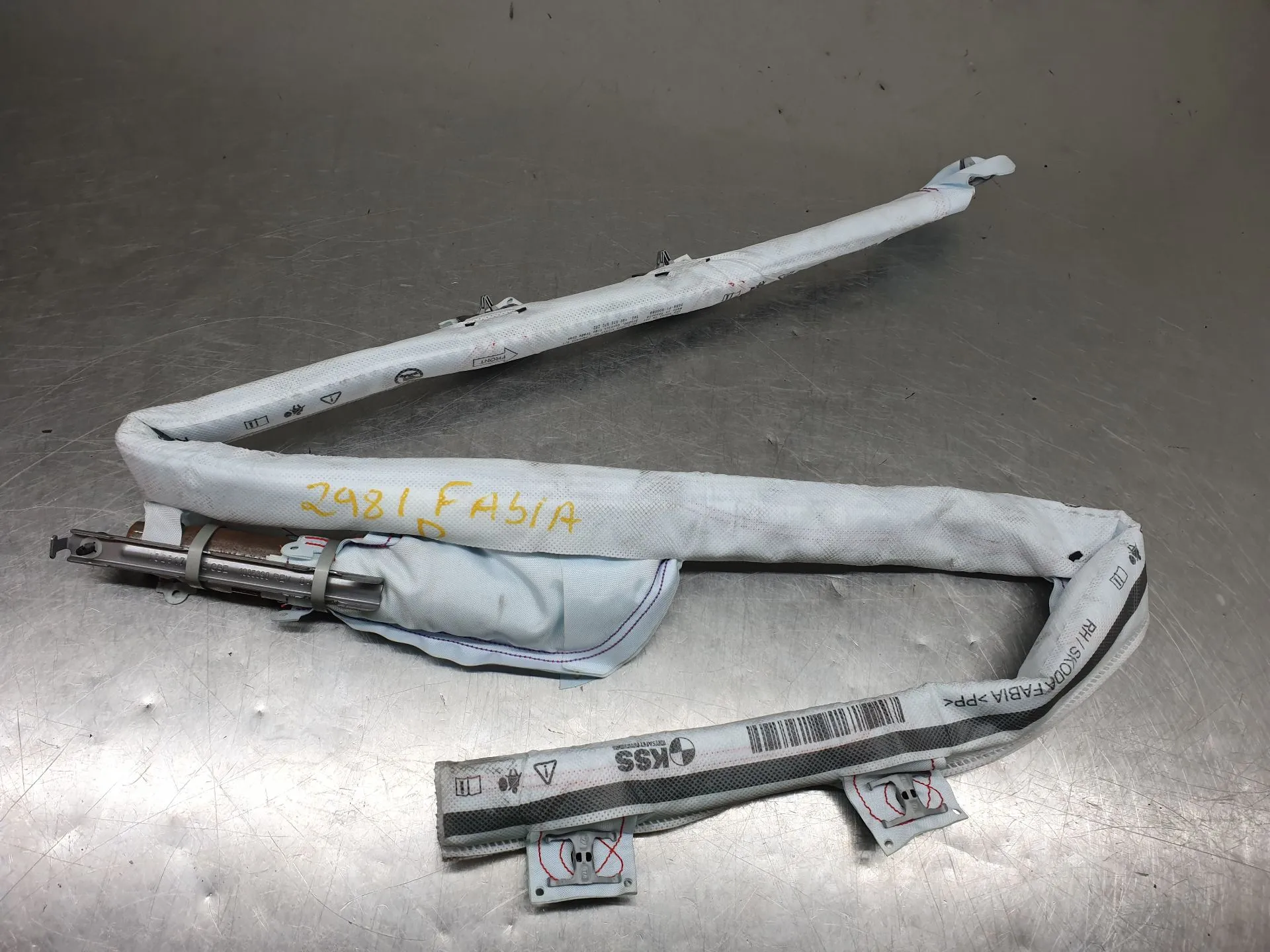 Airbag Rideau Droite SKODA Fabia III Hatchback (NJ3)