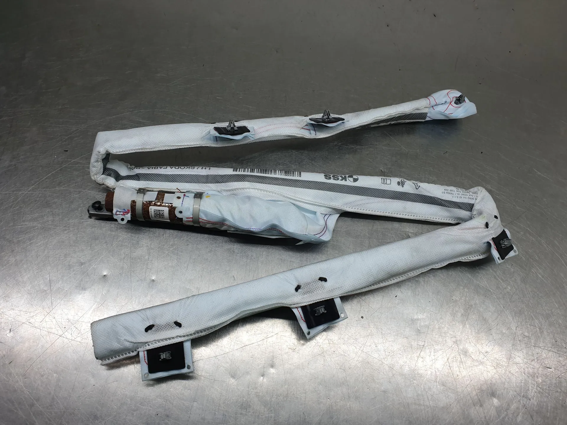 Airbag Cortinha Izquierdo SKODA Fabia III Hatchback (NJ3) Imagem-1