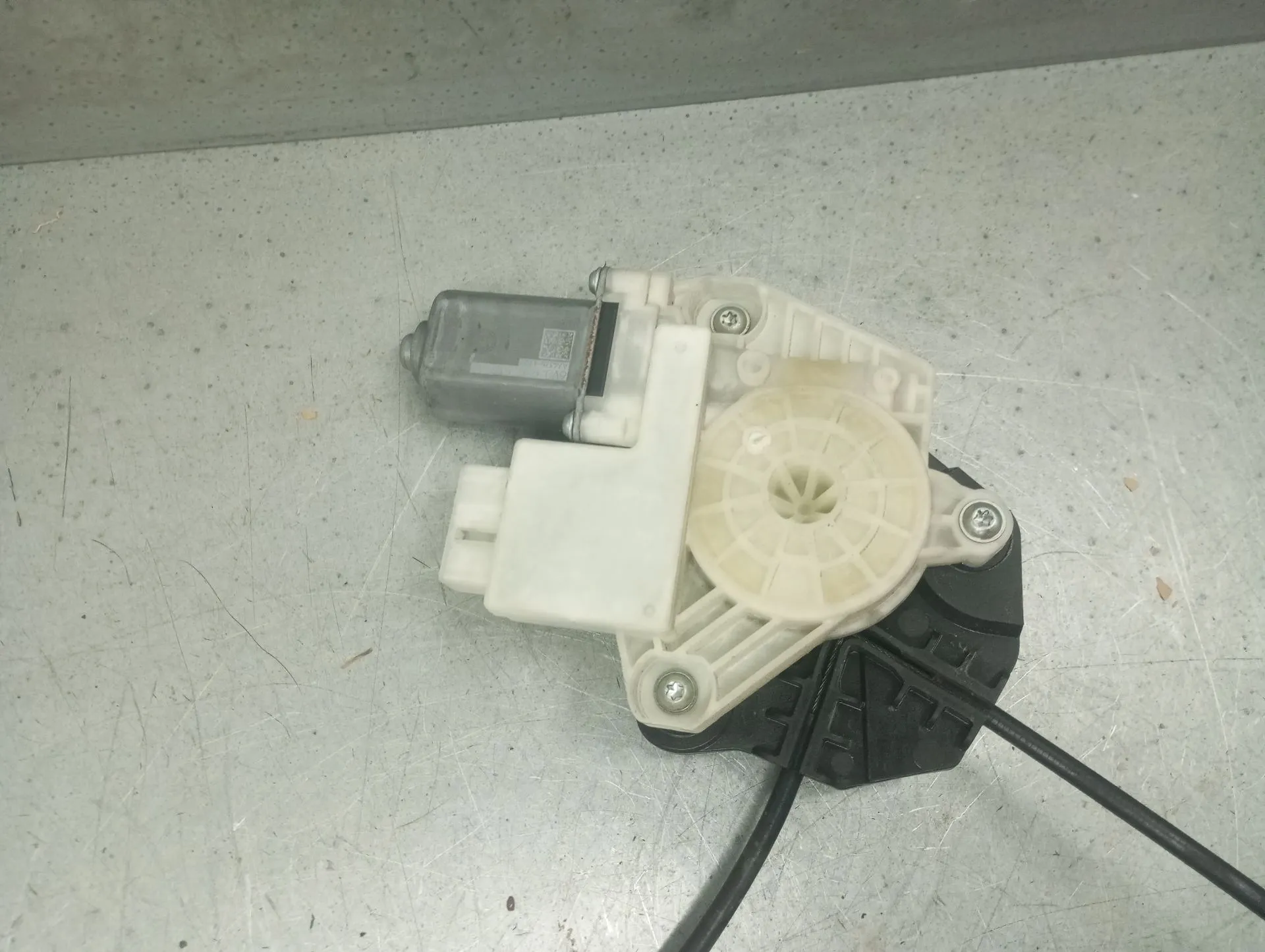 Elevalunas trasero derecho SKODA Fabia III Hatchback (NJ3) Imagem-2