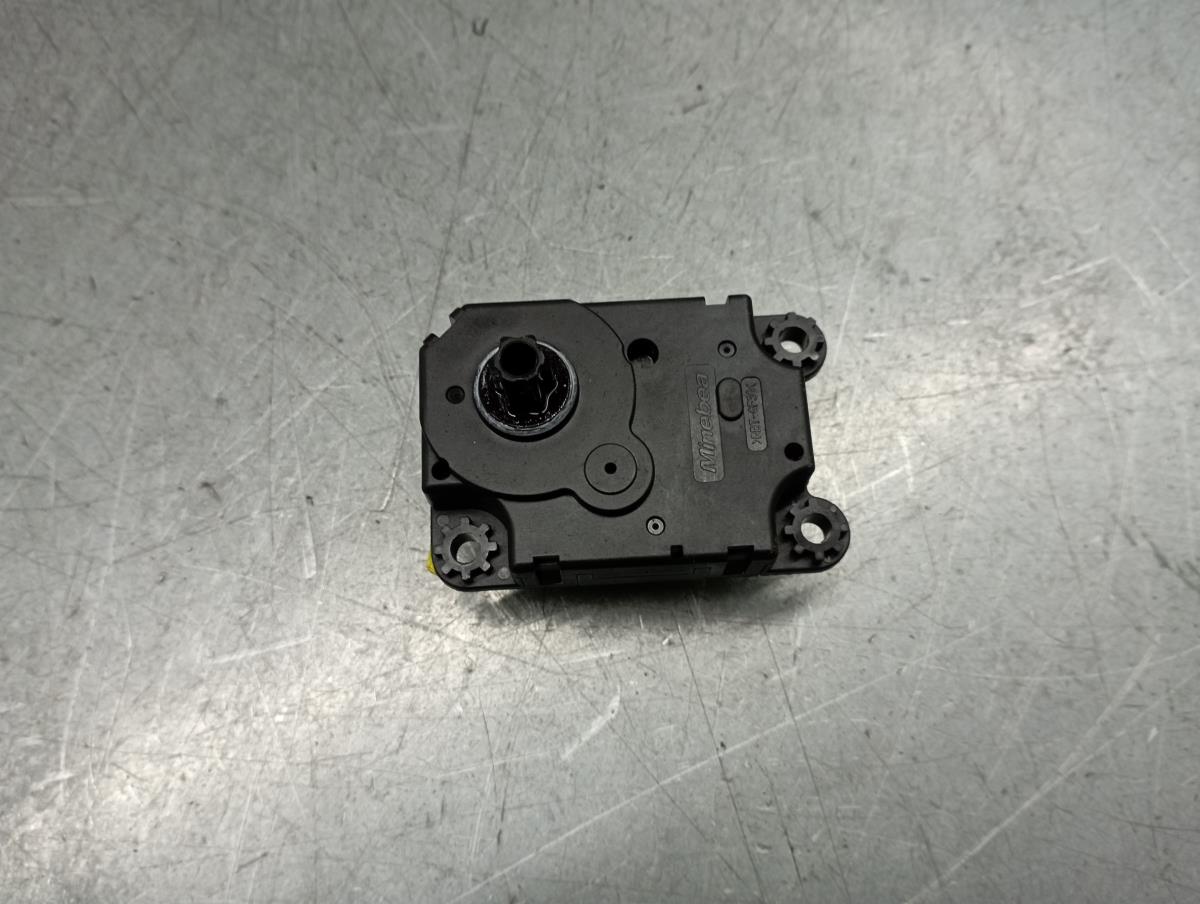 Motor del compuerta de la calefacción OPEL Astra K Imagem-1