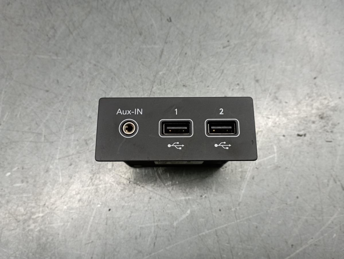Módulo USB / AUX / IPOD RENAULT Clio V (BF_)