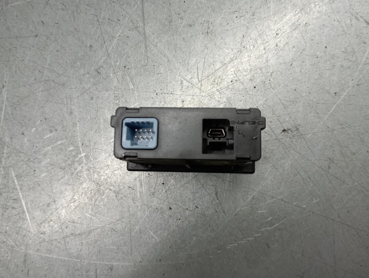 Módulo USB / AUX / IPOD RENAULT Clio V (BF_) Imagem-2