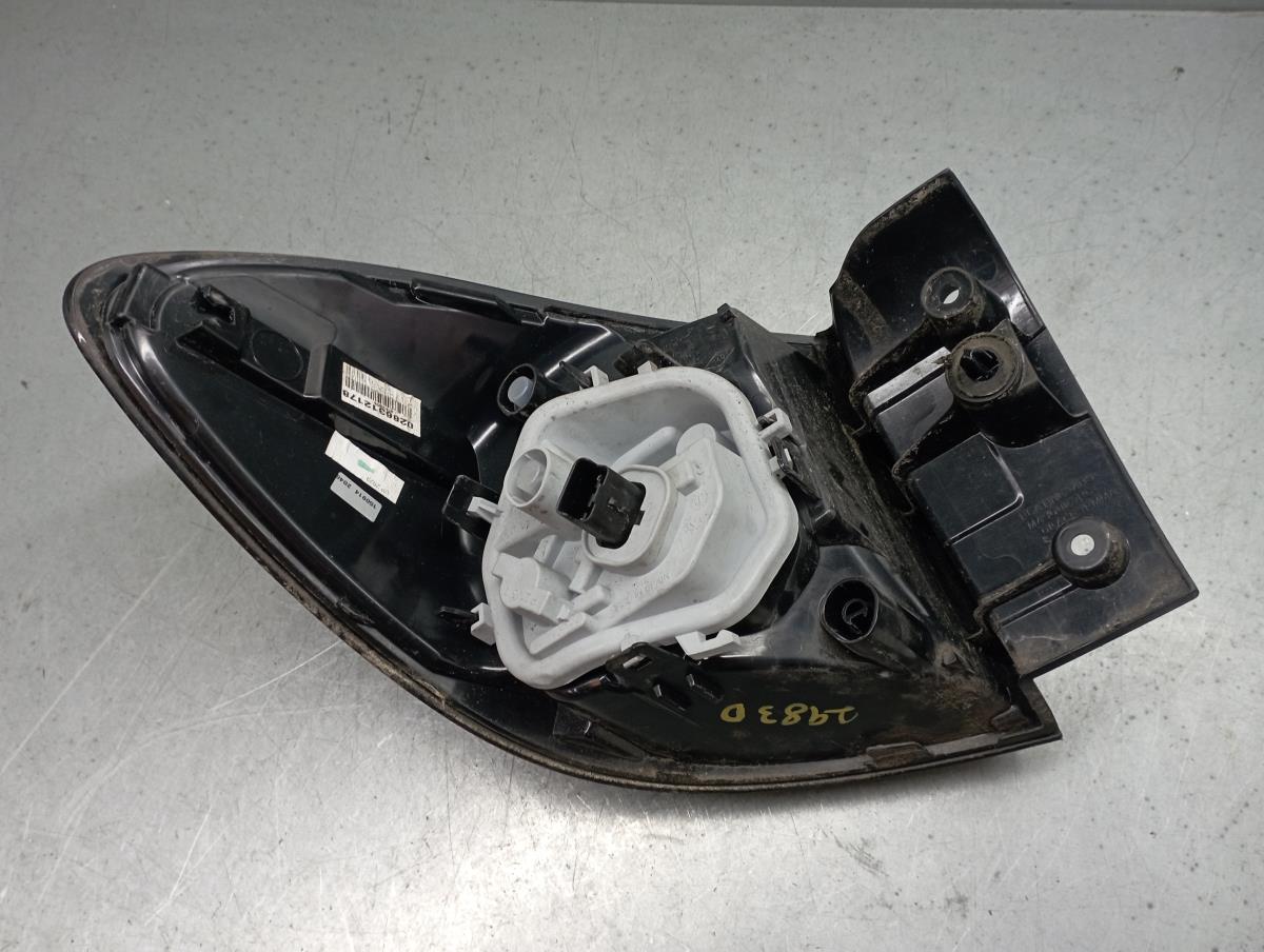 Right Tail light RENAULT Captur (J5_) Imagem-3