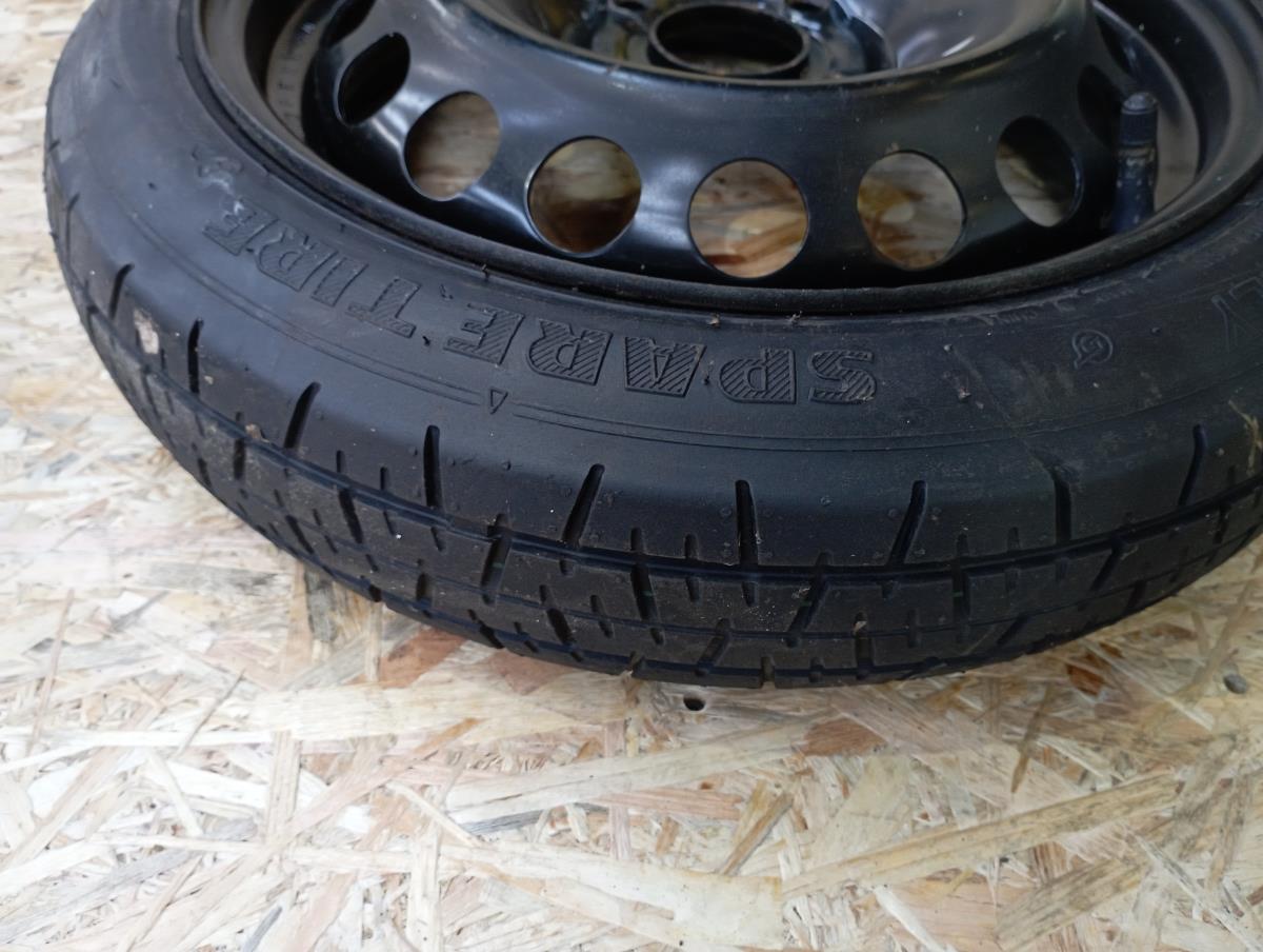 Pneu suplente OPEL Karl Imagem-2