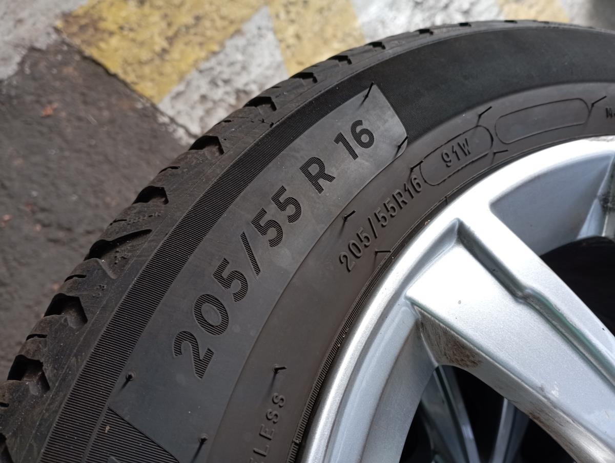 Pneumatico PEUGEOT 308 II Imagem-1