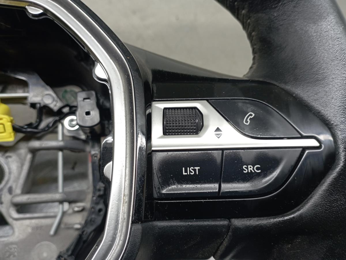 Volante de dirección PEUGEOT 208 II Imagem-2