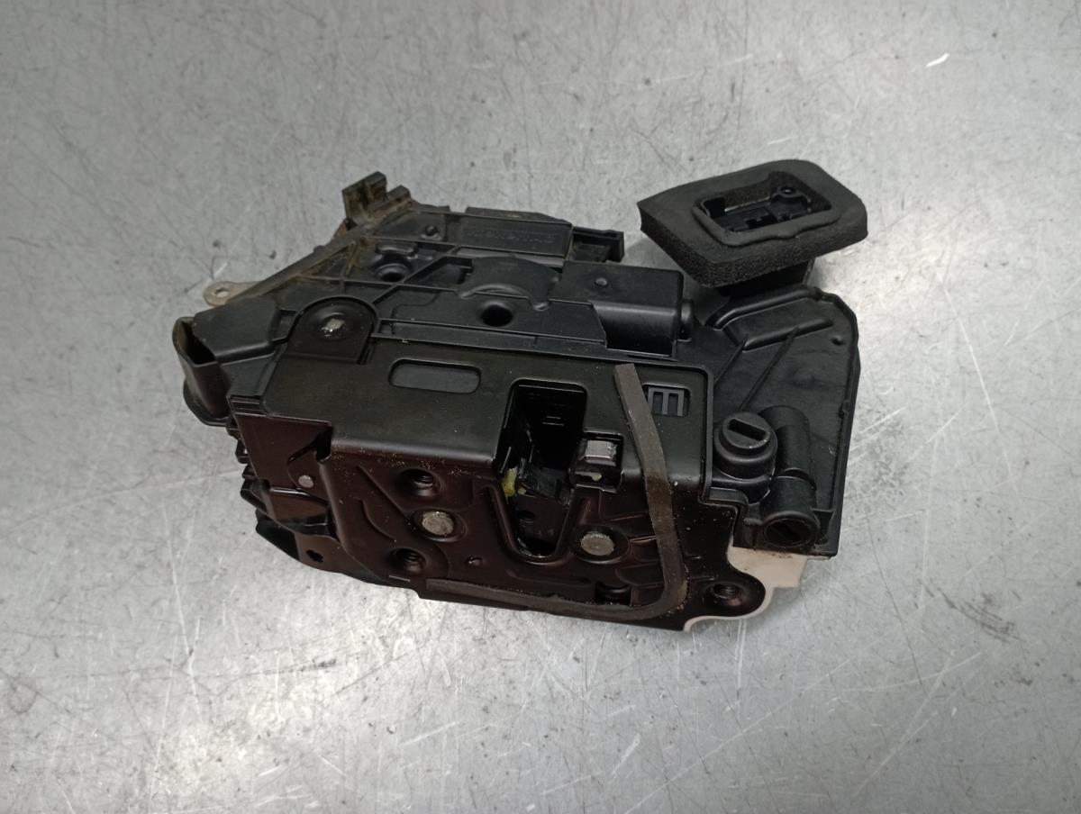 Fechadura / fecho porta trás direito VOLKSWAGEN Golf VII (5G1, BQ1, BE1, BE2) Imagem-1