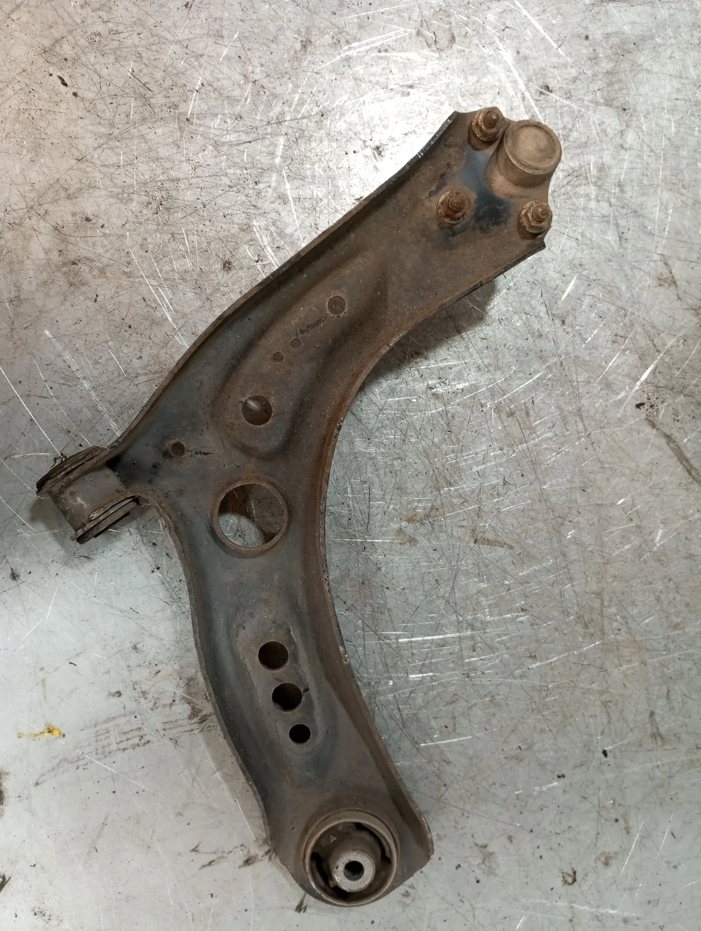 Left front suspension arm VOLKSWAGEN Golf VII (5G1, BQ1, BE1, BE2) Imagem-1