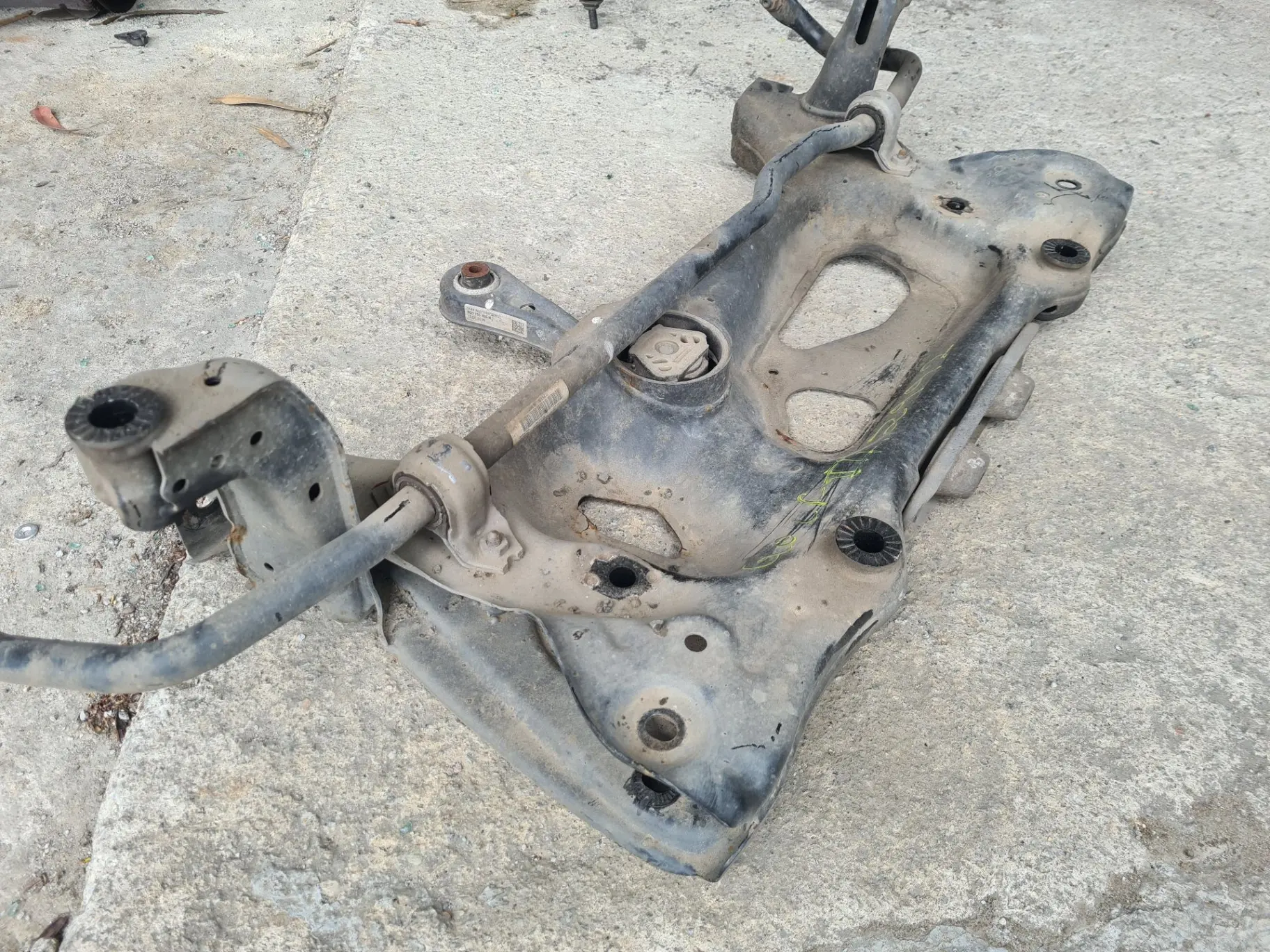 Subchasis delantero VOLKSWAGEN Golf VII (5G1, BQ1, BE1, BE2) Imagem-1