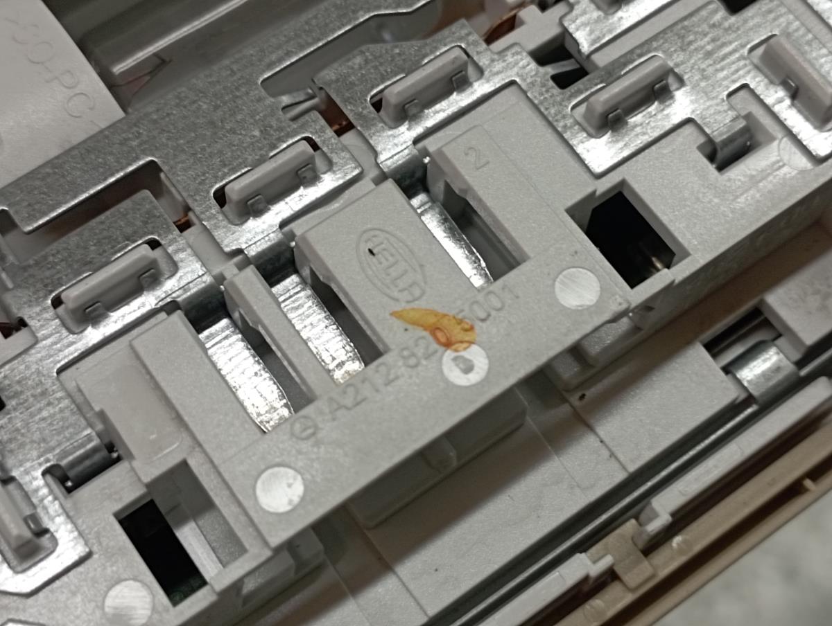 Plafonier trás MERCEDES-BENZ Classe E (W212) Imagem-3