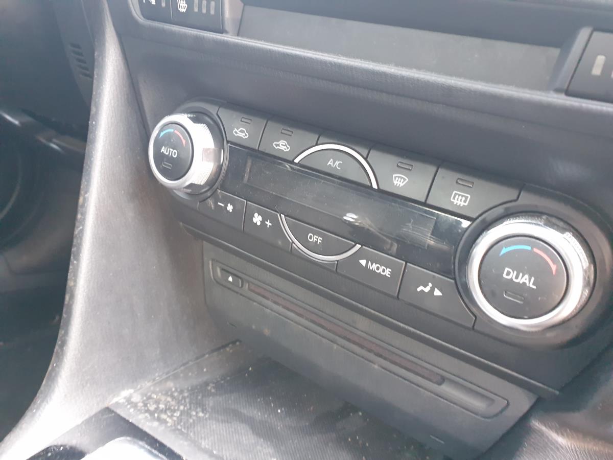 Commande chauffage MAZDA 3 (BM)