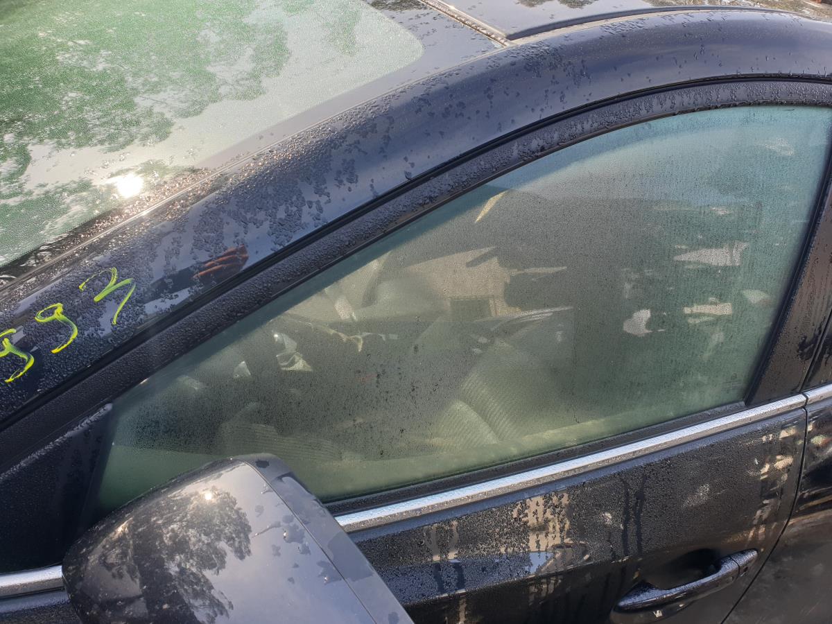 Vitre porte avant gauche MAZDA 3 (BM)