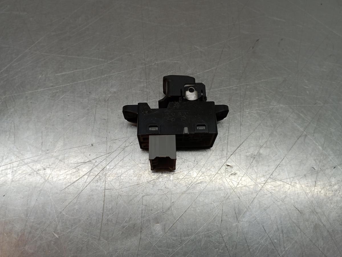 Mando / interruptor elevalunas delantero derecho HYUNDAI i20 (GB) Imagem-2