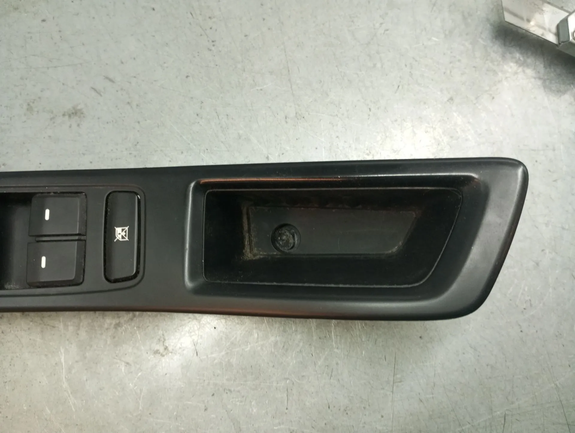 Left Front window control HYUNDAI i20 (GB) Imagem-3