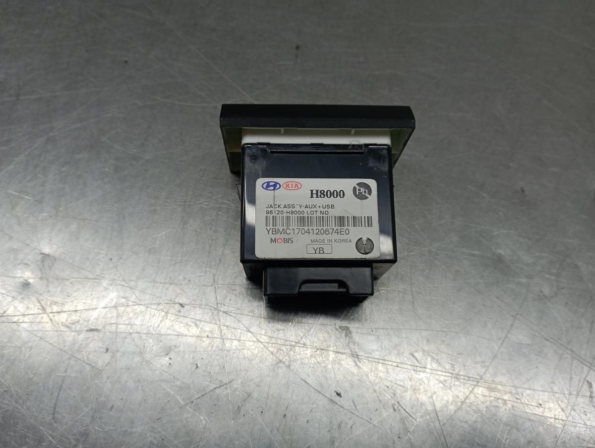 Módulo USB / AUX / IPOD KIA Rio IV (YB) Imagem-2