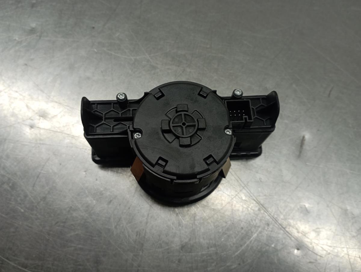 Light switch MERCEDES-BENZ GLA (X156) Imagem-2