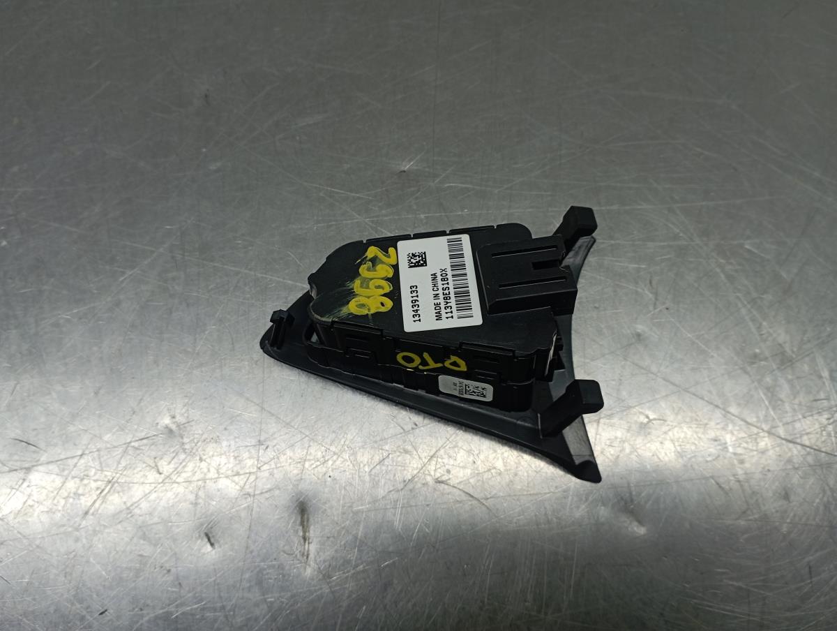 Steering wheel controls OPEL Corsa E Imagem-1