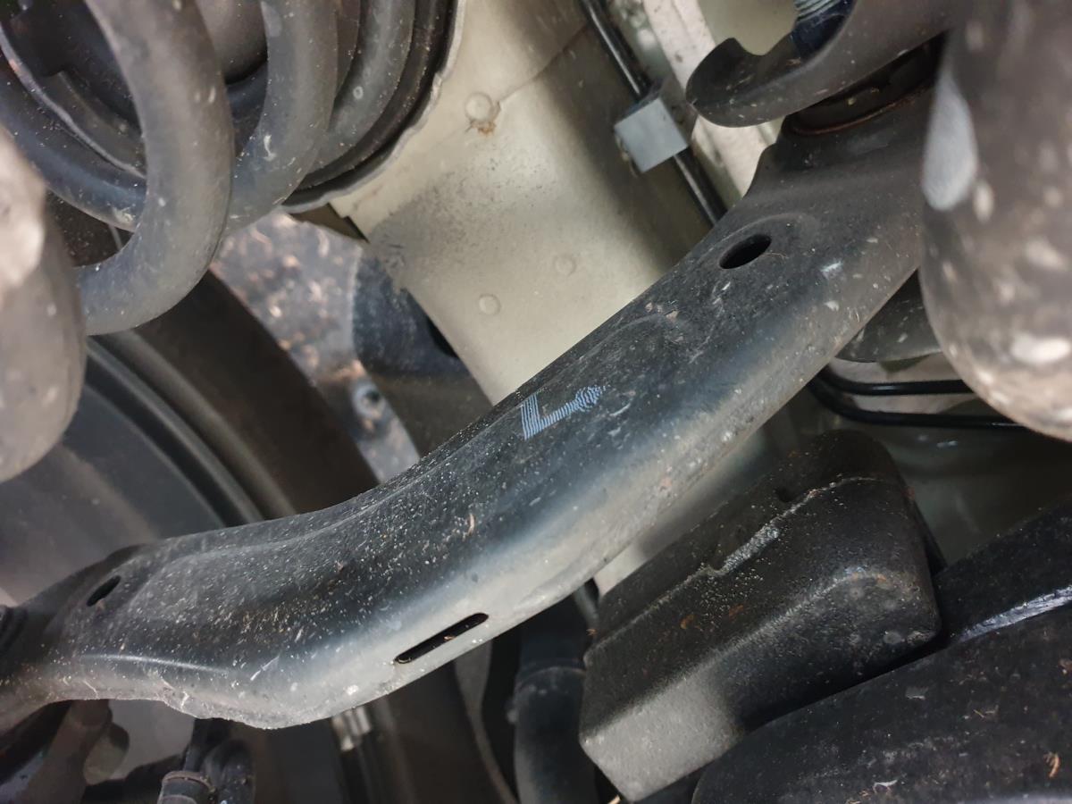 Brazo suspensión trasero izquierdo HYUNDAI Santa Fé IV (TYM)