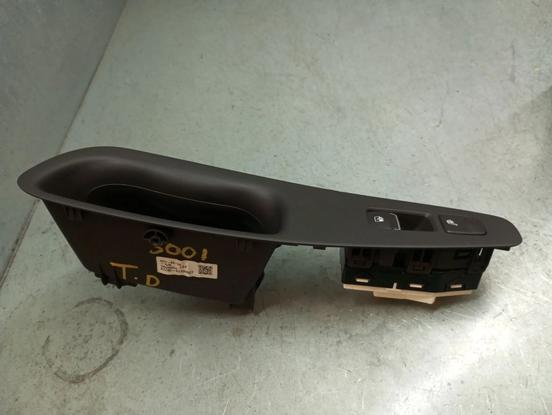 Mando / interruptor elevalunas trasero derecho HYUNDAI Santa Fé IV (TYM) Imagem-2