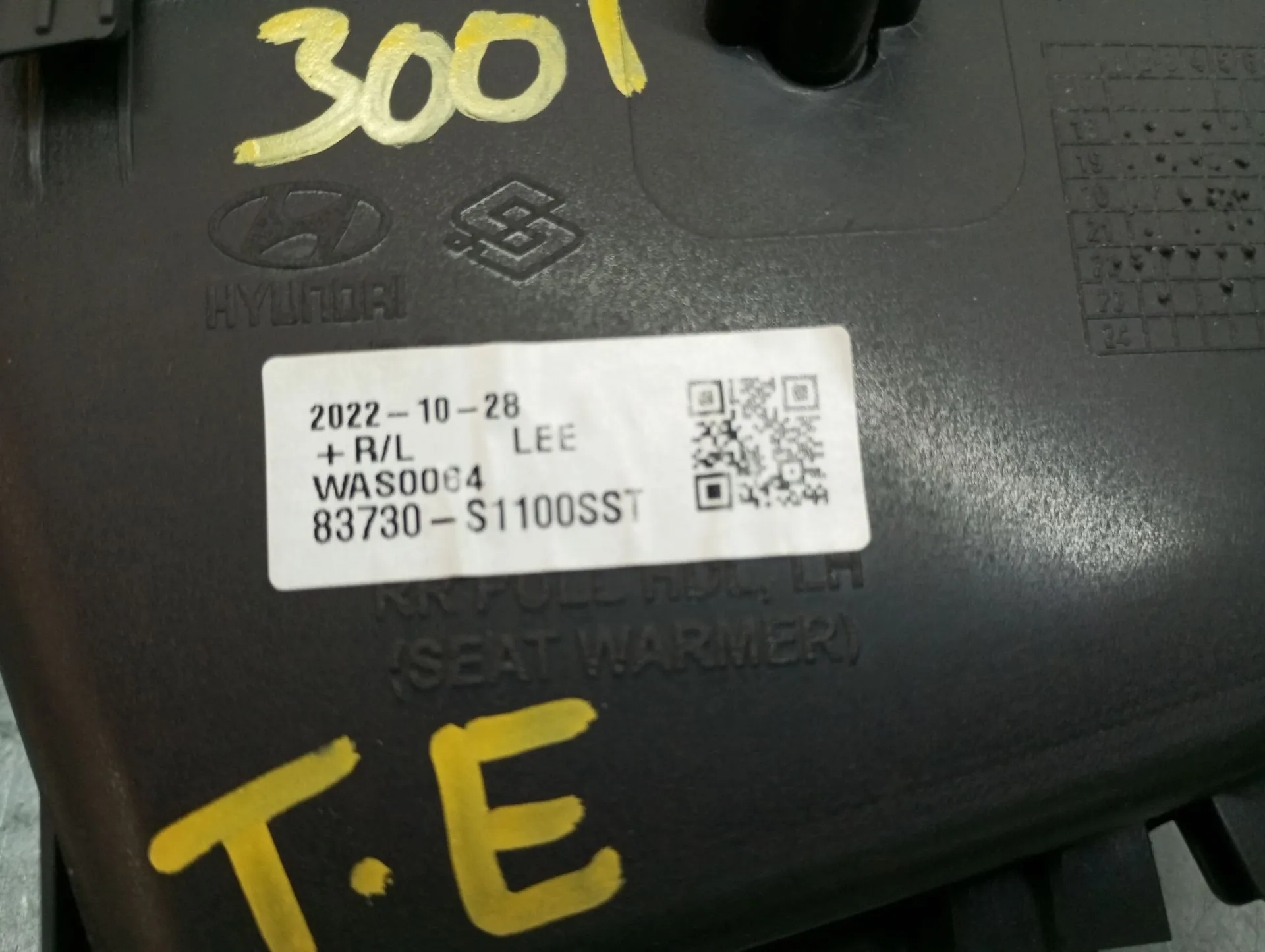 Mando / interruptor elevalunas trasero izquierdo HYUNDAI Santa Fé IV (TYM) Imagem-4