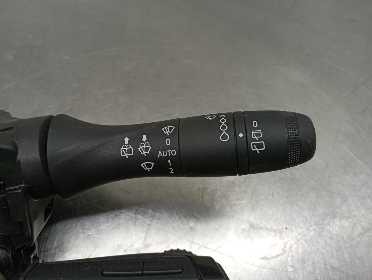 Mando de luces y limpia parabrisas RENAULT Clio V (BF_) Imagem-1