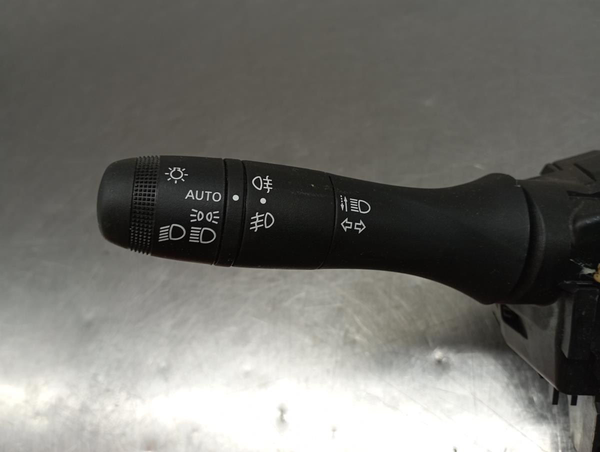 Mando de luces y limpia parabrisas RENAULT Clio V (BF_) Imagem-2