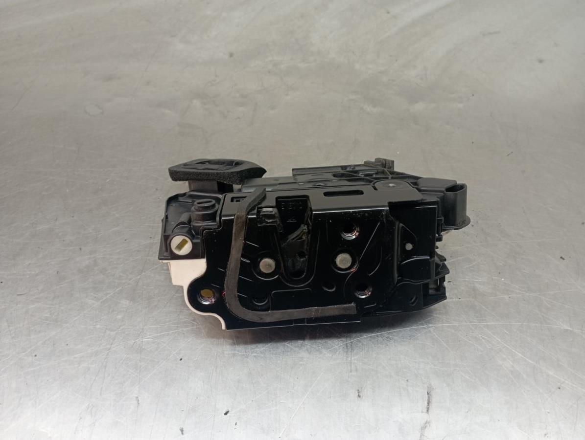 Fechadura / fecho porta trás esquerdo VOLKSWAGEN Golf VII (5G1, BQ1, BE1, BE2) Imagem-2