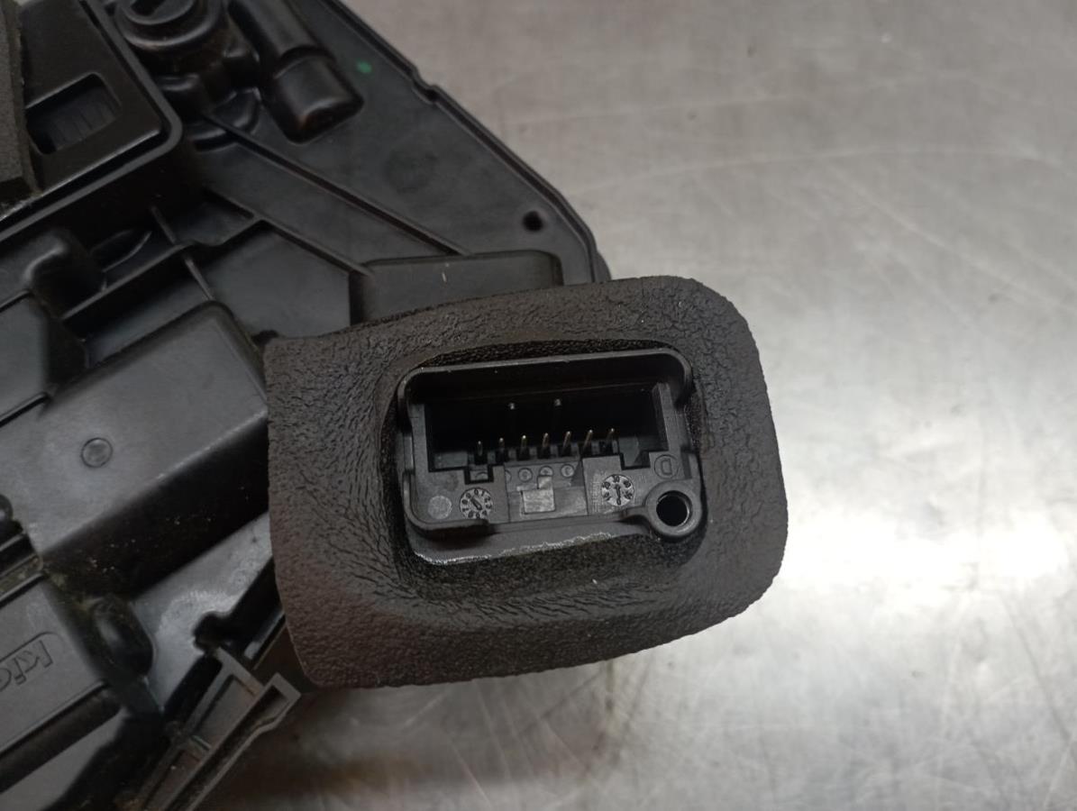 Fechadura / fecho porta trás esquerdo VOLKSWAGEN Golf VII (5G1, BQ1, BE1, BE2) Imagem-3