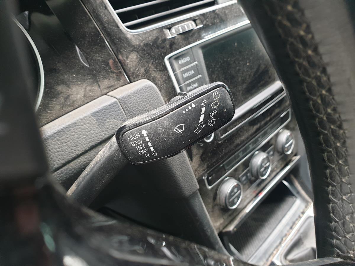 Mando de luces y limpia parabrisas VOLKSWAGEN Golf VII (5G1, BQ1, BE1, BE2) Imagem-1