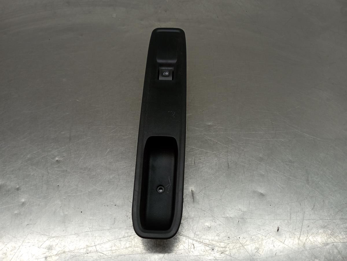 Mando / interruptor elevalunas delantero derecho DACIA Sandero III