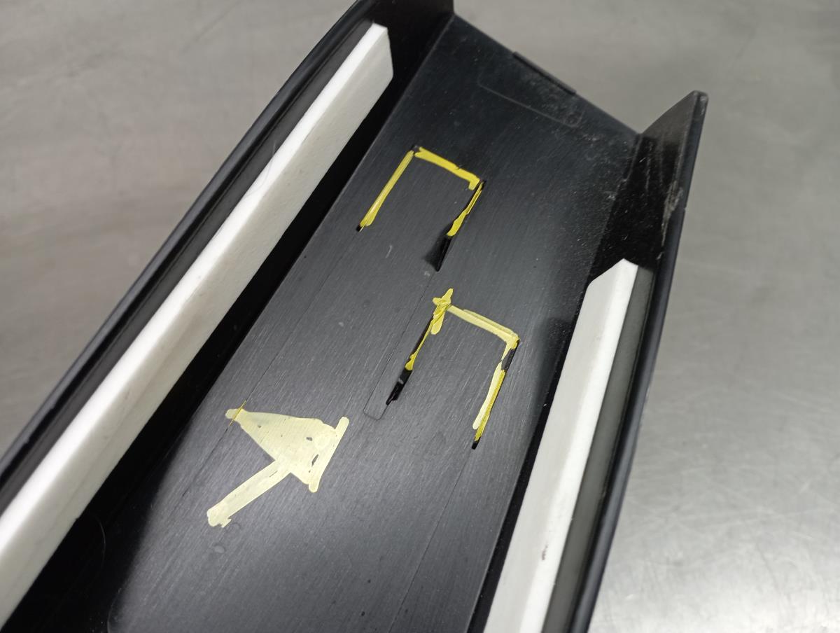 Friso Embelezador Esq Pilar/Porta SKODA Rapid Spaceback (NH1) Imagem-3